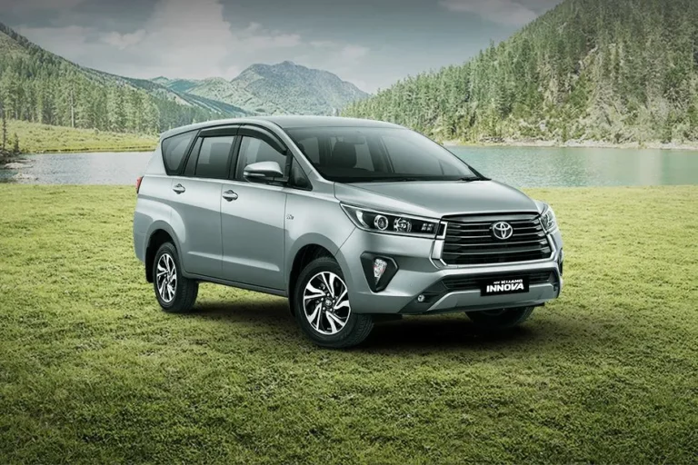 toyota-kijang-innova-front-angle-low-view-351782